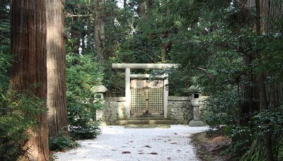 👑 마노 고료 (순토쿠 천황 화장총)